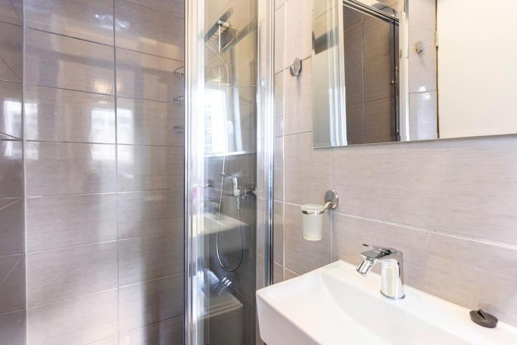 Apartman Vishegrad Leilighet Karlovy Vary Eksteriør bilde